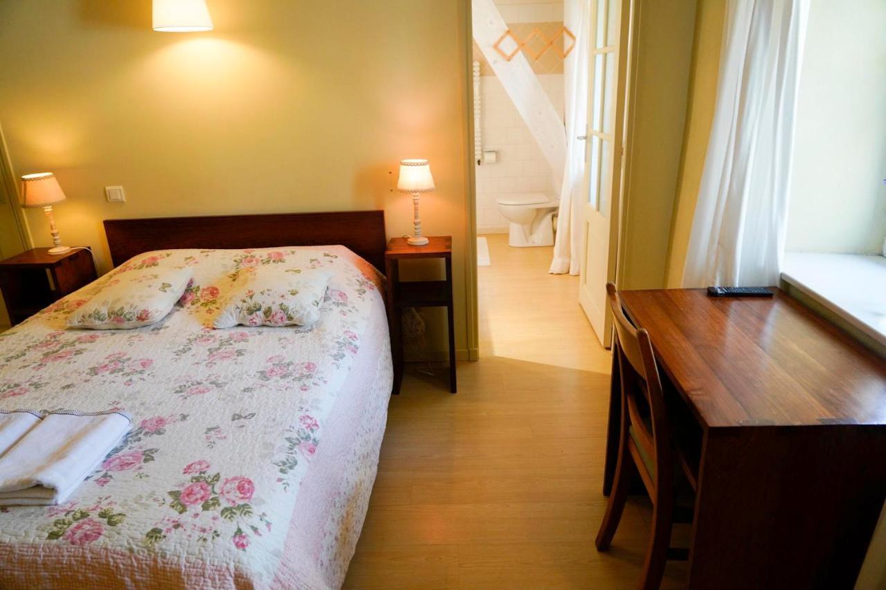 Bed and Breakfast Chez Toon, Bar Deco Blesle Exterior foto