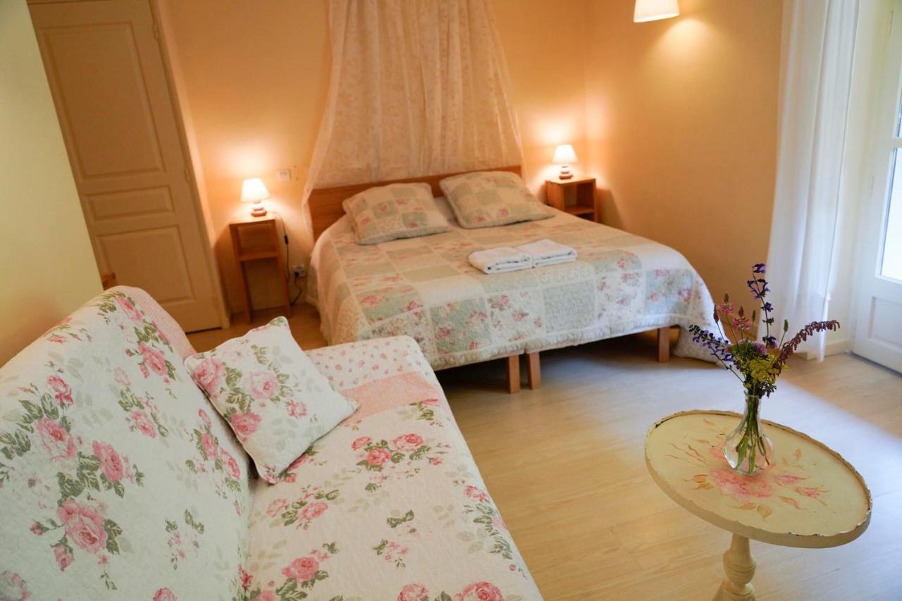 Bed and Breakfast Chez Toon, Bar Deco Blesle Exterior foto